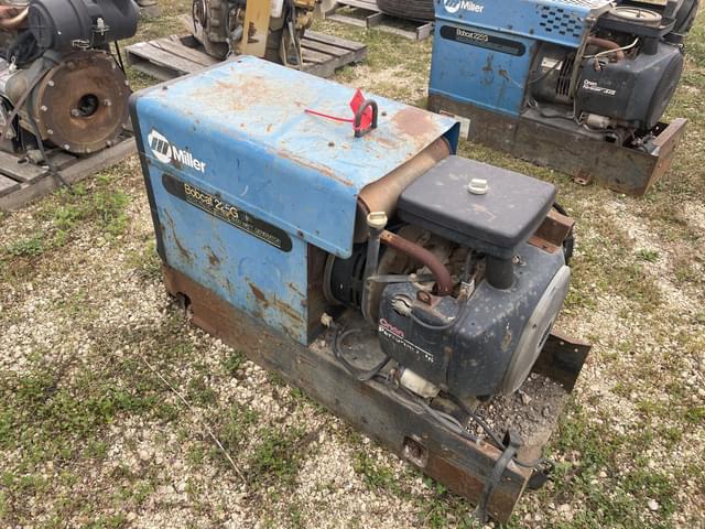 Image of Miller Bobcat 225G equipment image 2