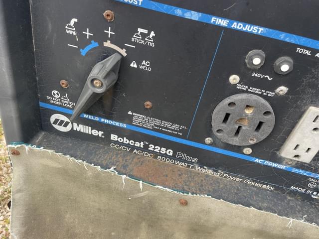 Image of Miller Bobcat 225G equipment image 4