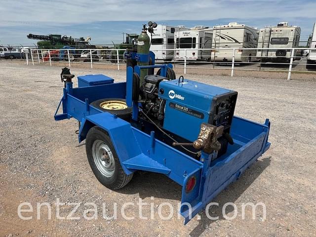 Image of Miller Bobcat 225G equipment image 2