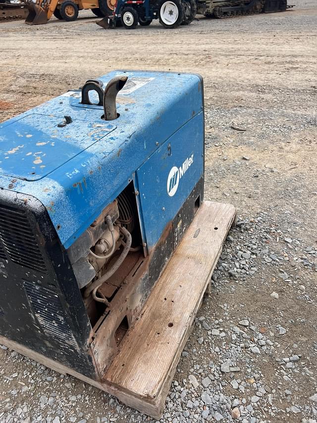 Image of Miller Bobcat 250 equipment image 3