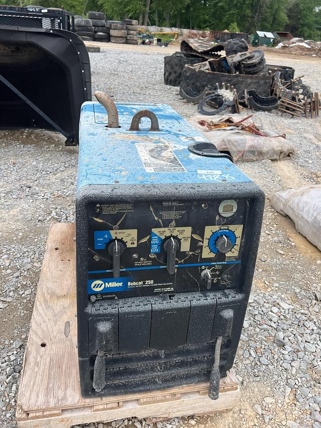 Image of Miller Bobcat 250 equipment image 4