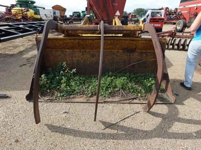 Image of Miller M12 equipment image 2