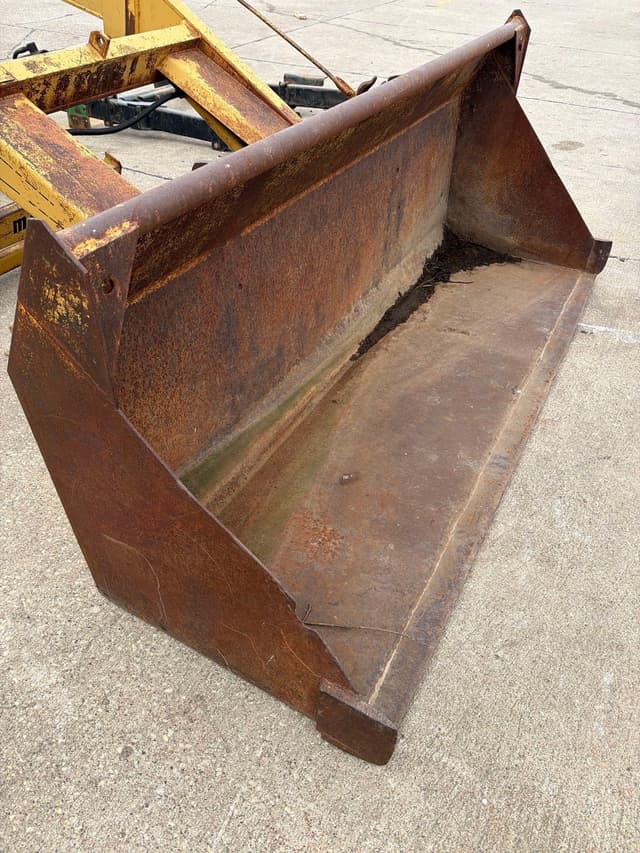 Image of Miller M12 equipment image 4