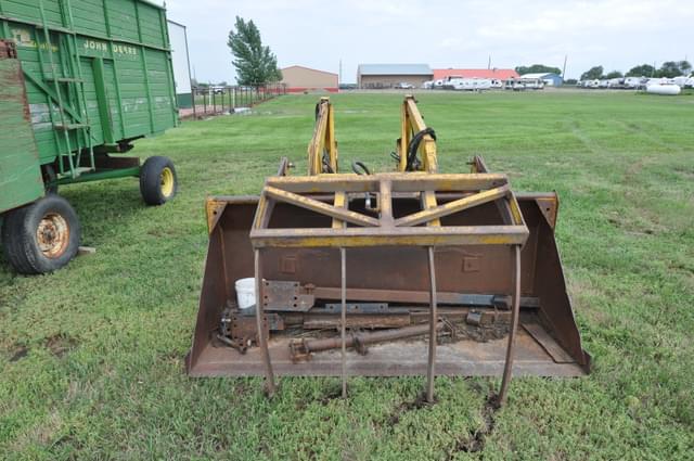 Image of Miller M12 equipment image 1