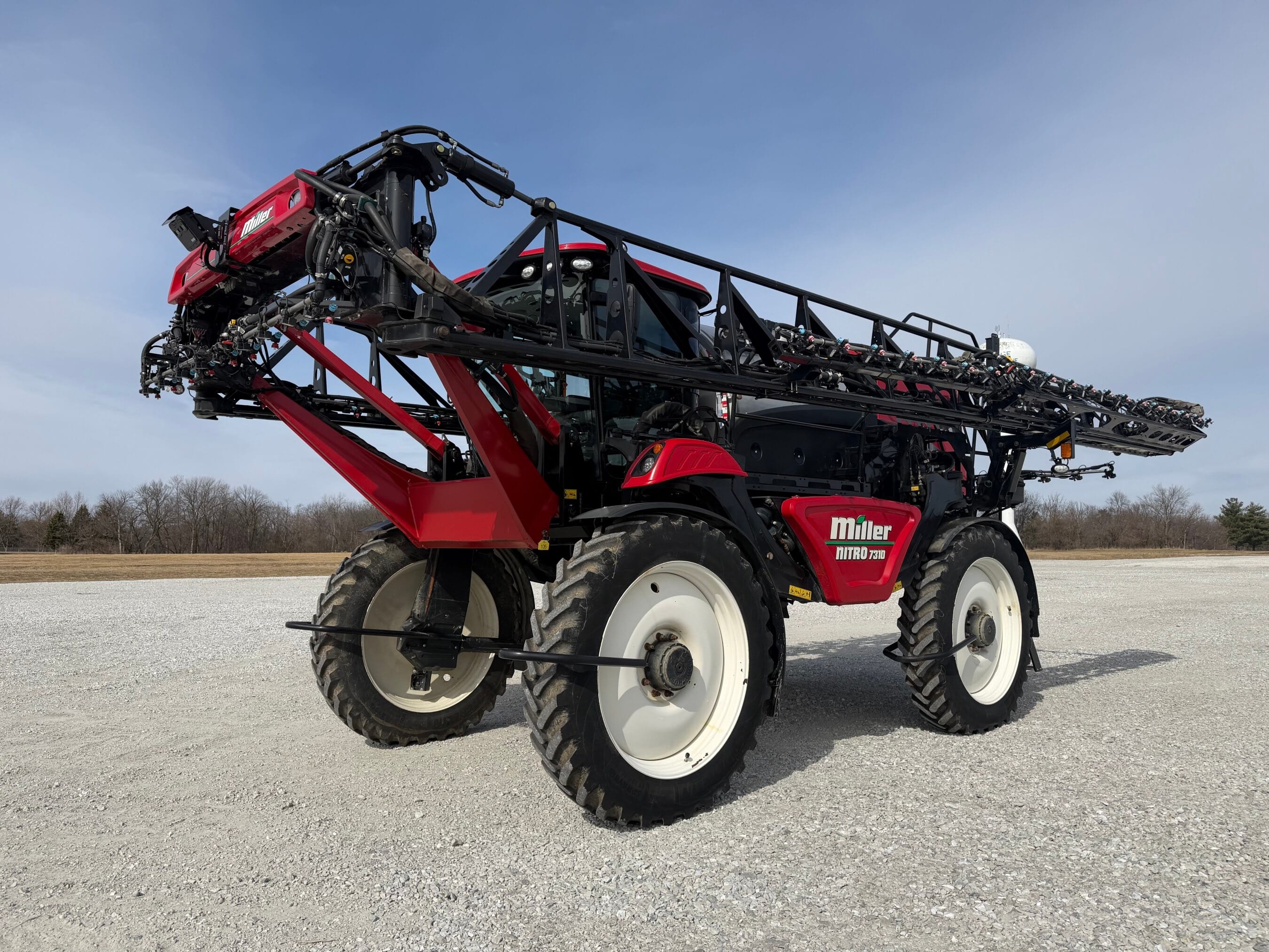 2024 Miller Nitro 7310 Equipment Image0