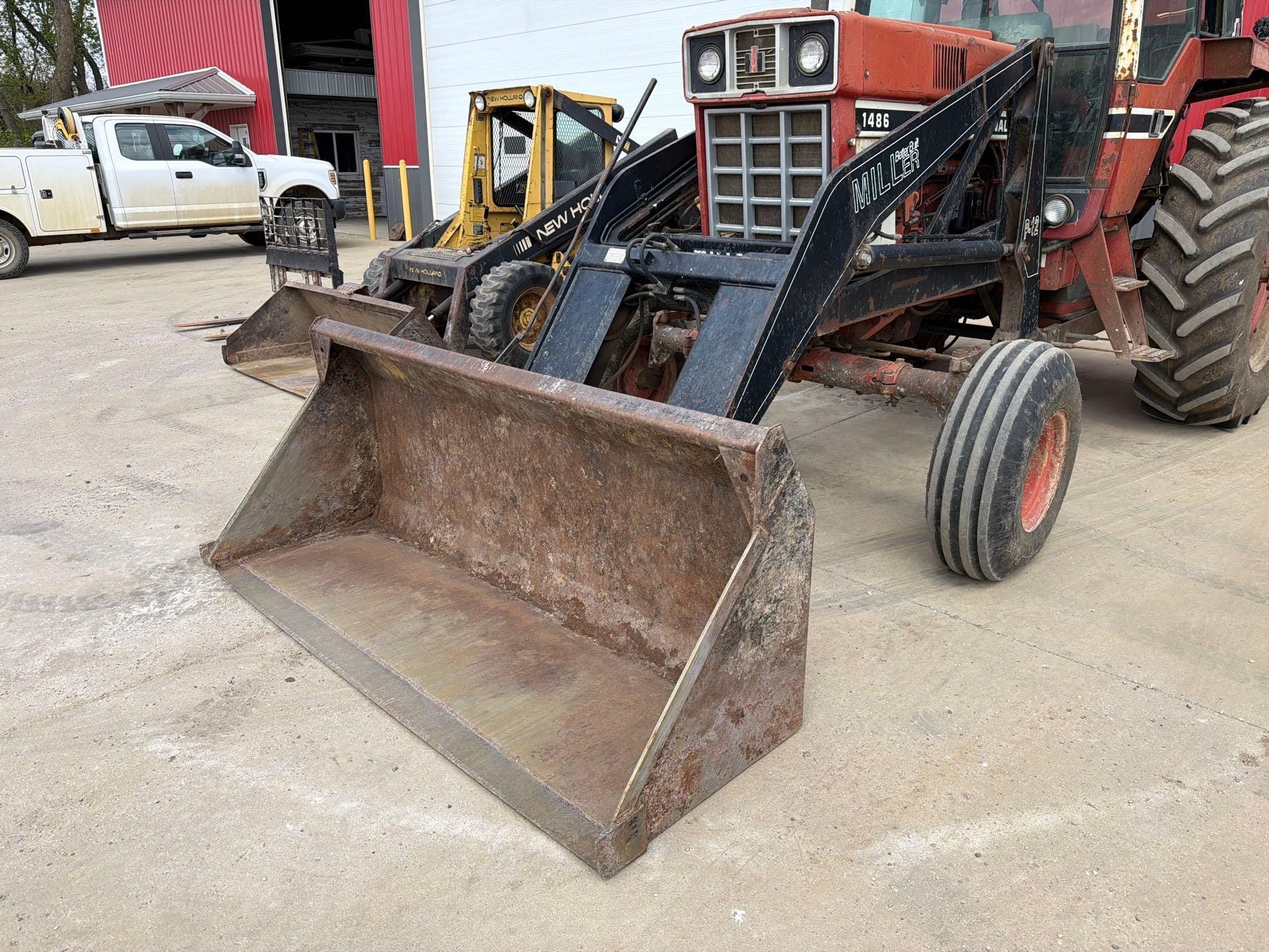 Miller P-12 Equipment Image0