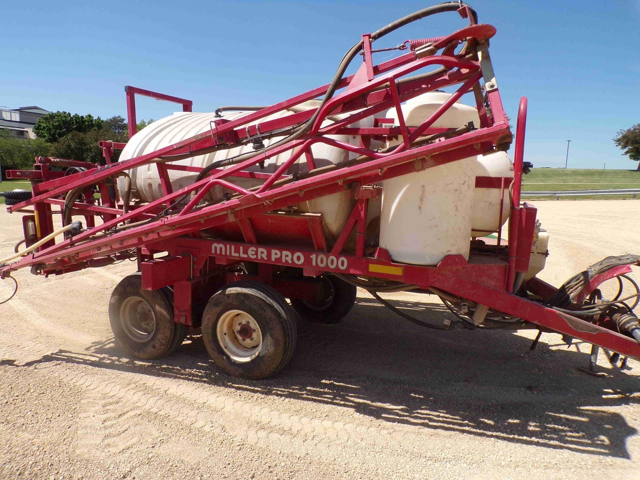 Miller Pro 1000 Equipment Image0