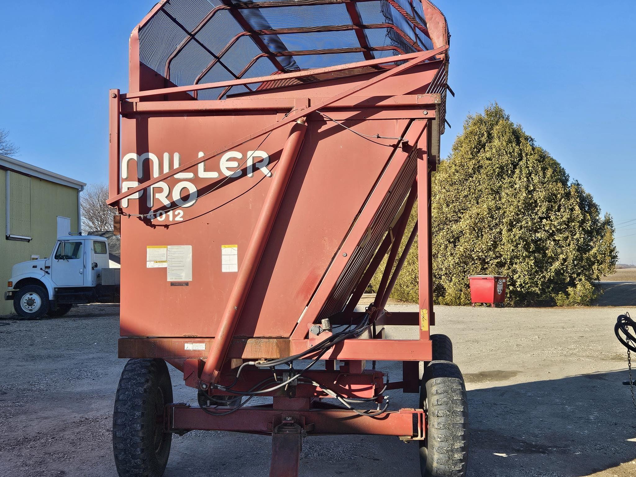 Miller Pro 4012 Equipment Image0