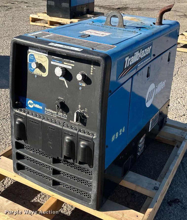 Main image Miller TRAILBLAZER 325 EFI