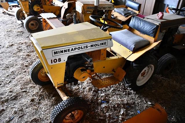 Image of Minneapolis-Moline 108 equipment image 3