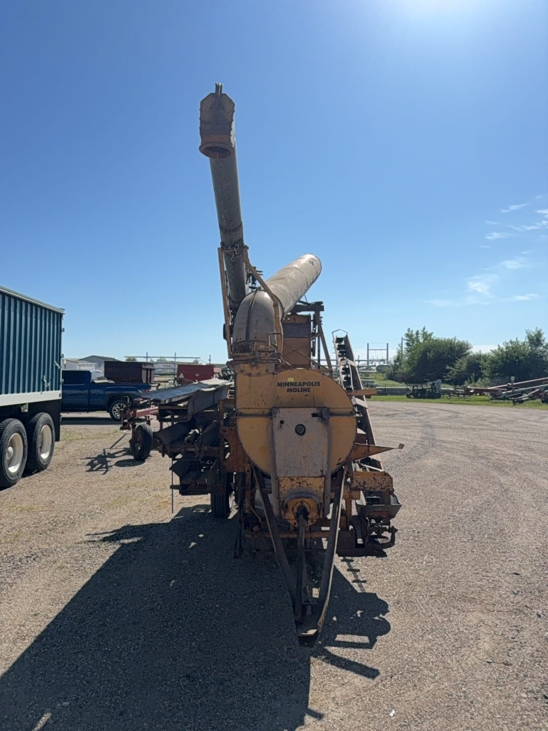 Minneapolis-Moline 1210 Equipment Image0