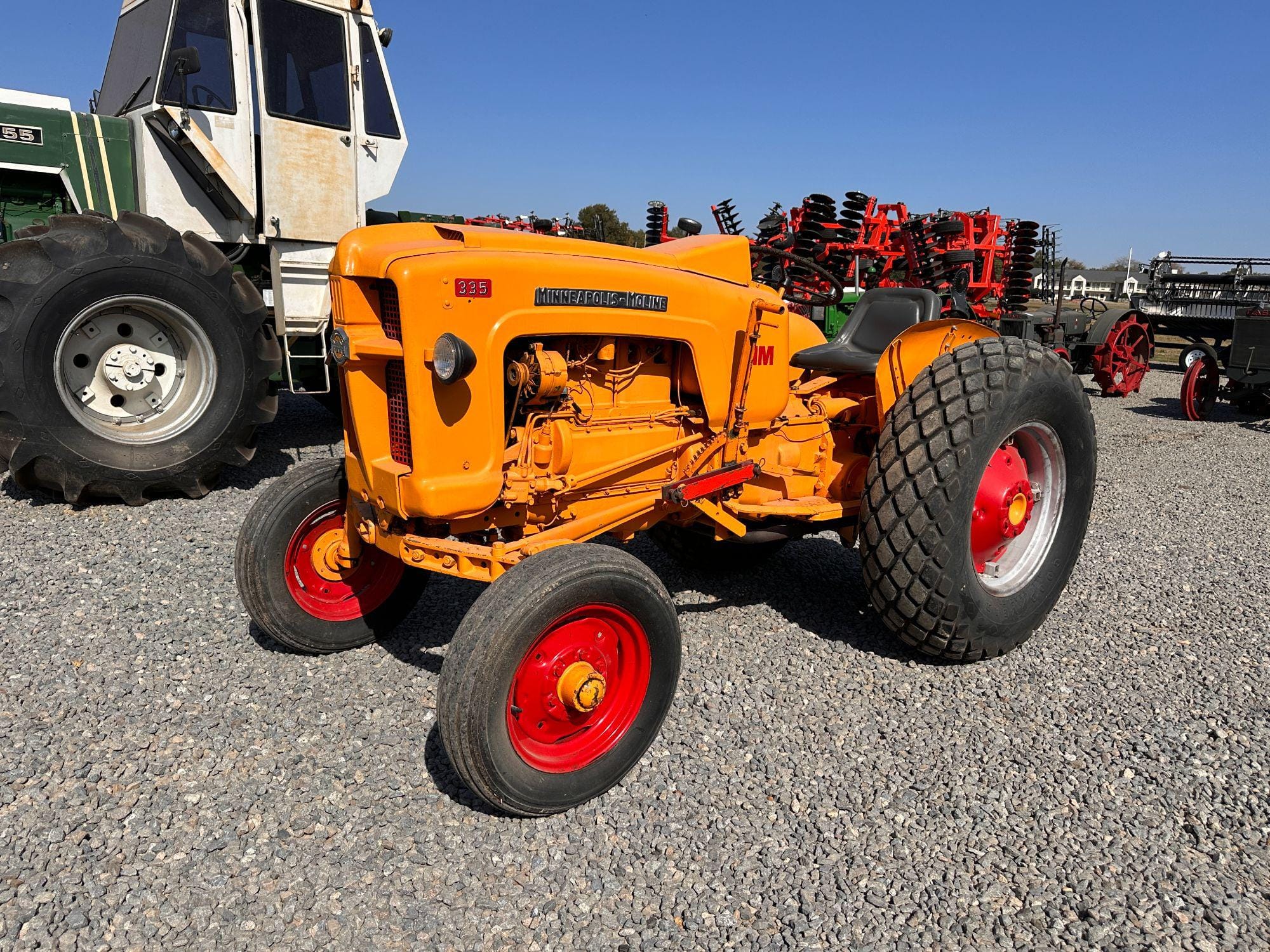 Main image Minneapolis-Moline 335