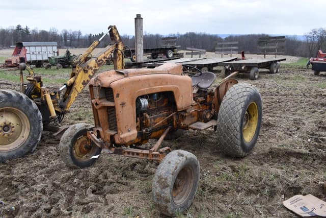 Image of Minneapolis-Moline 335 equipment image 1