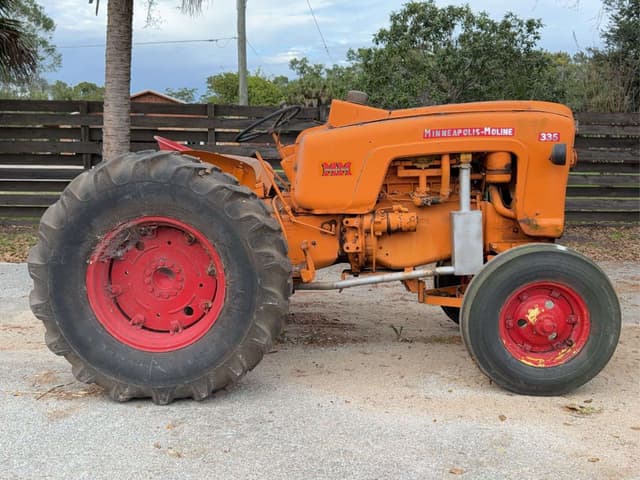 Image of Minneapolis-Moline 335 equipment image 1