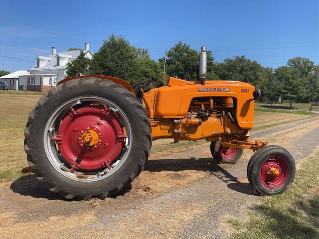 Image of Minneapolis-Moline 445 equipment image 1
