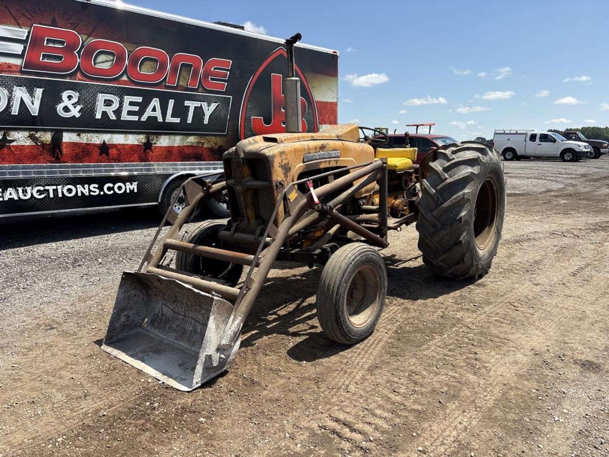 Minneapolis-Moline 445 Equipment Image0