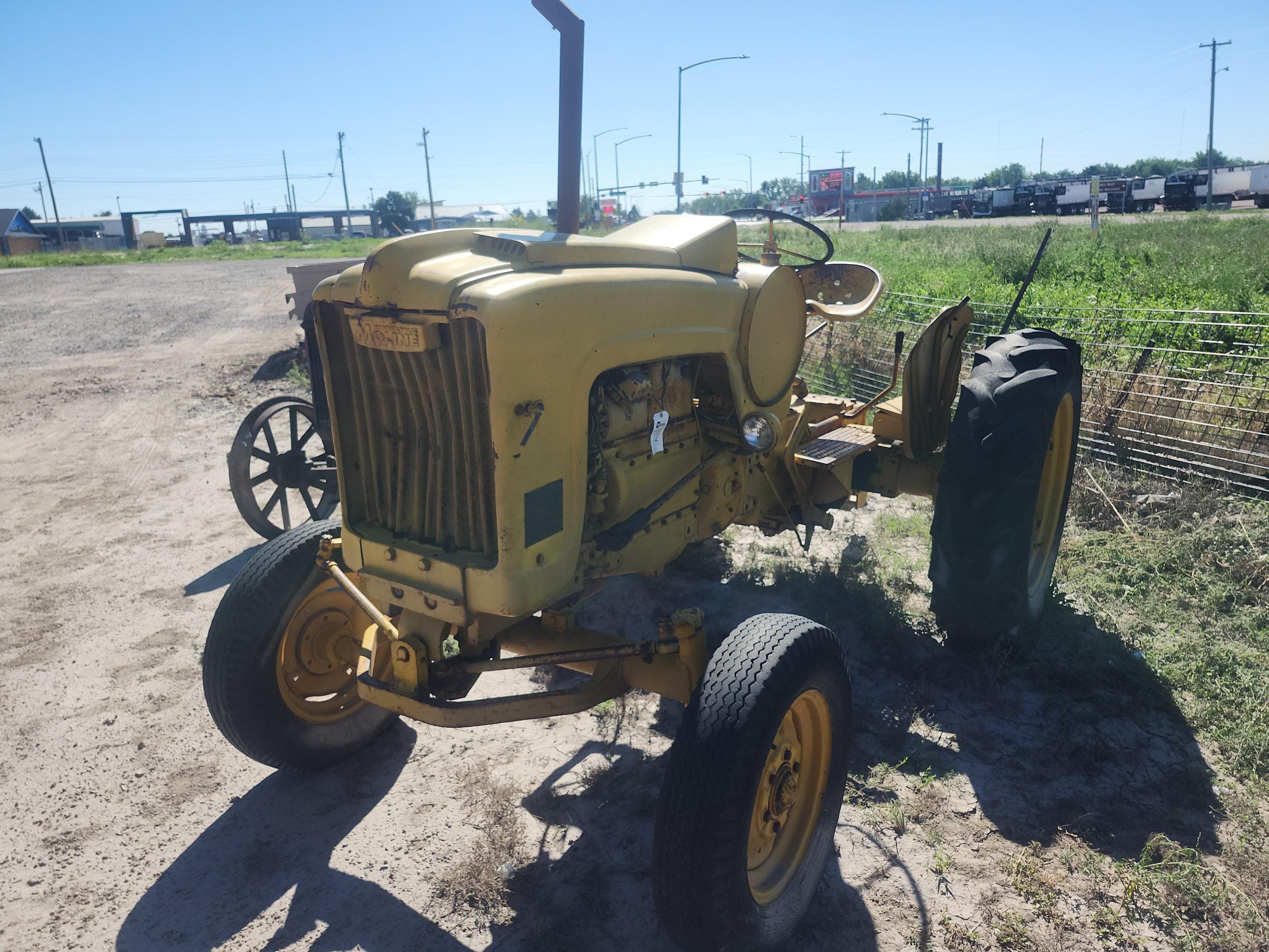 Main image Minneapolis-Moline 445