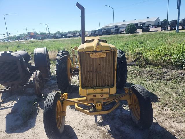 Image of Minneapolis-Moline 445 equipment image 2