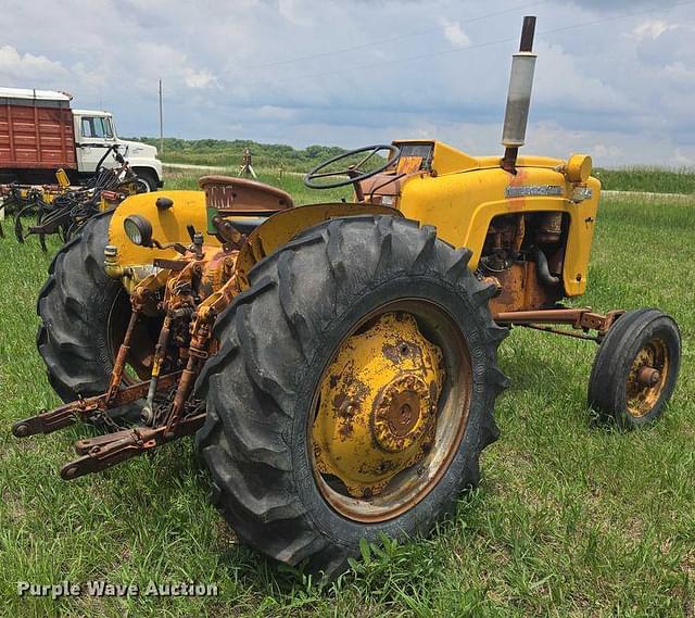 Image of Minneapolis-Moline 445 equipment image 3