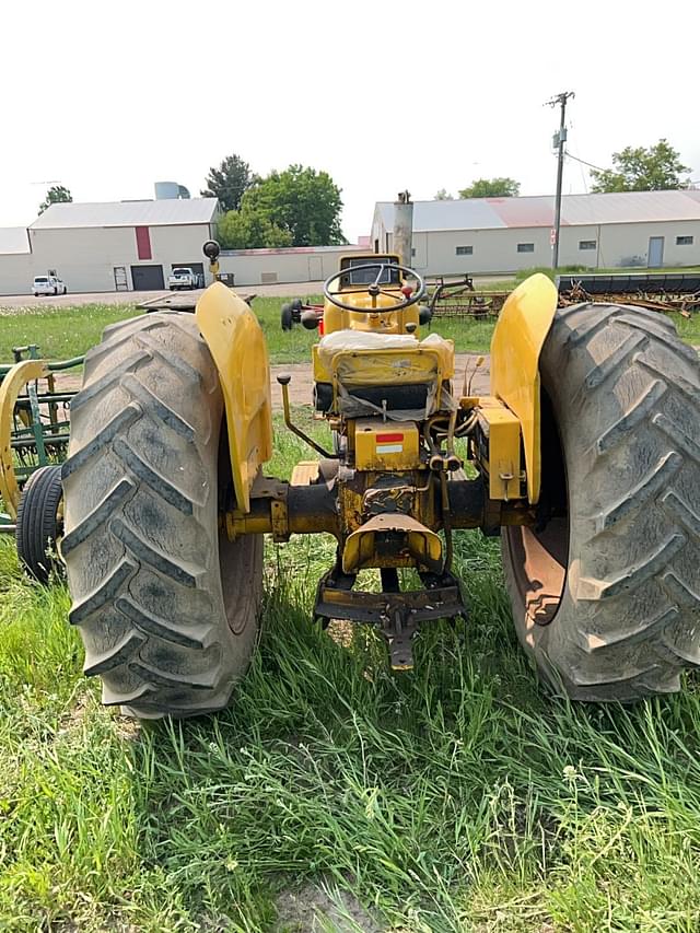 Image of Minneapolis-Moline 445 equipment image 2