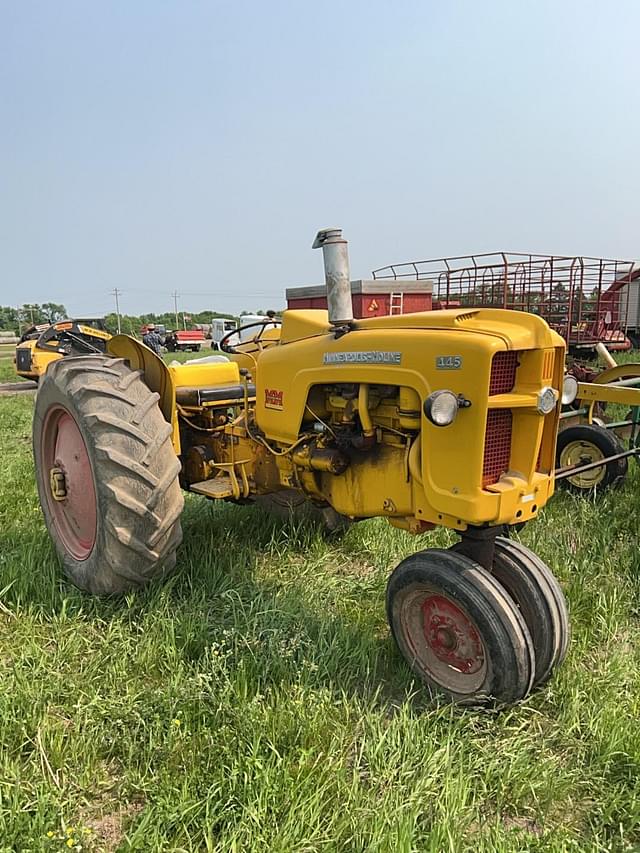 Image of Minneapolis-Moline 445 equipment image 1