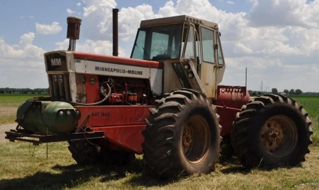 Main image Minneapolis-Moline A4T-1600