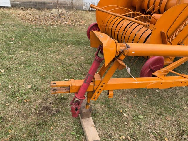 Image of Minneapolis-Moline 760 equipment image 2