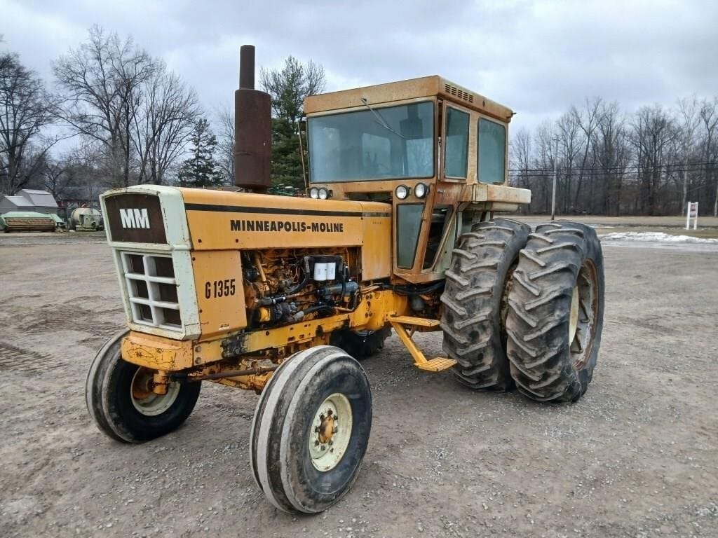 Minneapolis-Moline G1355 Equipment Image0