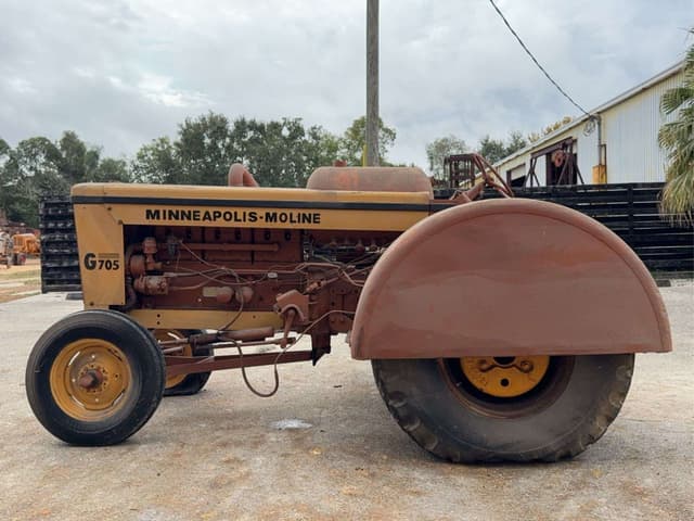 Image of Minneapolis-Moline G705 equipment image 3