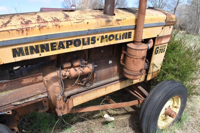 Image of Minneapolis-Moline G705 equipment image 3