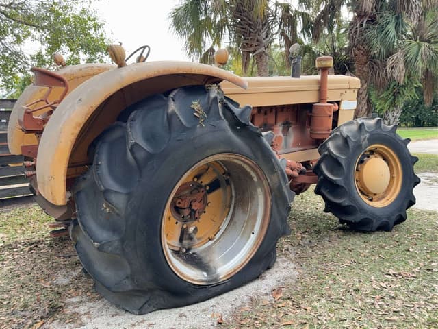 Image of Minneapolis-Moline G706 equipment image 2