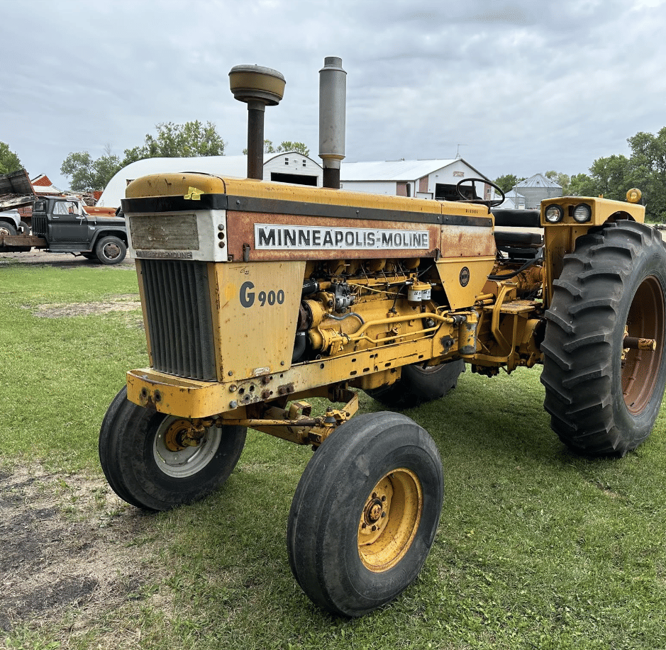 Main image Minneapolis-Moline G900