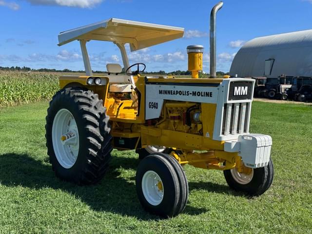 Image of Minneapolis-Moline G940 equipment image 4