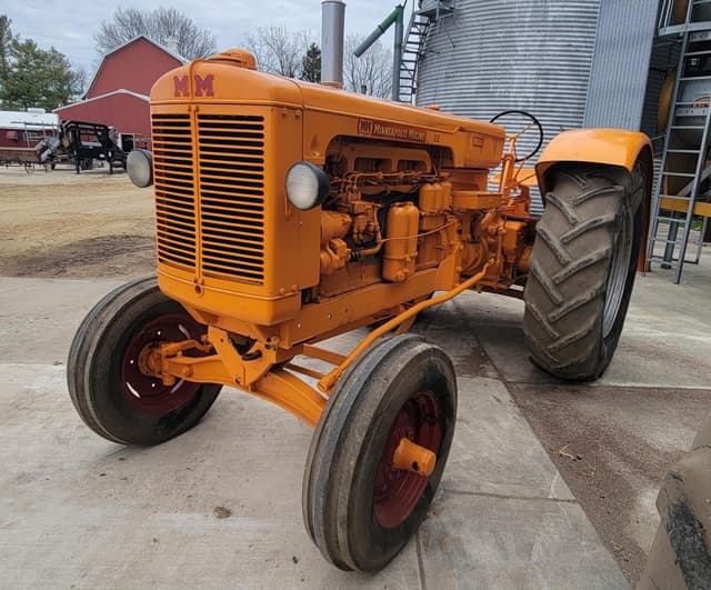 Image of Minneapolis-Moline GB equipment image 3