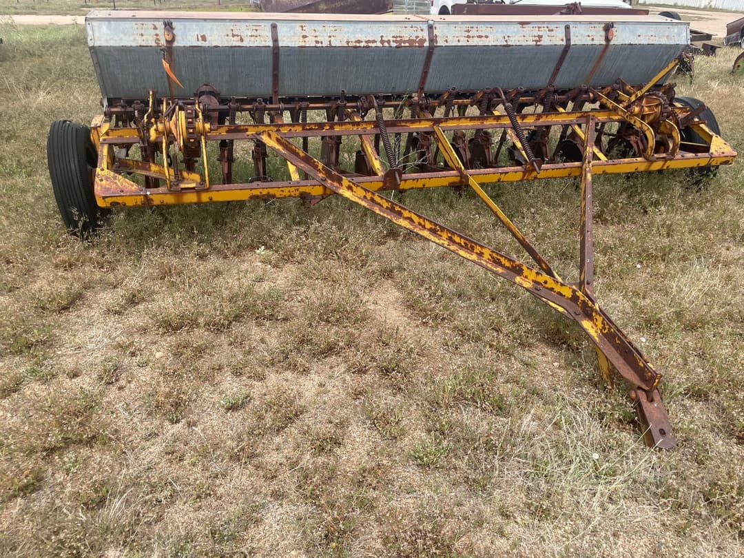 Image of Minneapolis-Moline R5-8 Primary image