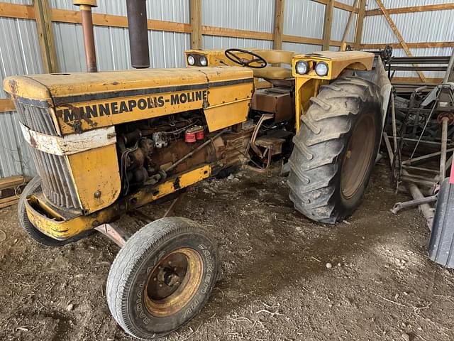 Image of Minneapolis-Moline M670 equipment image 1