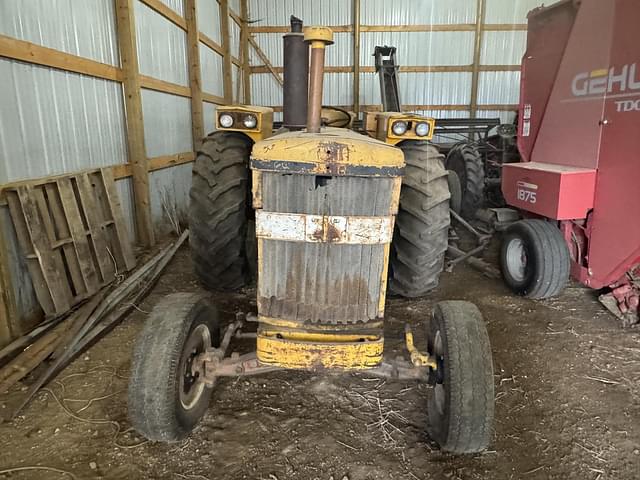 Image of Minneapolis-Moline M670 equipment image 3