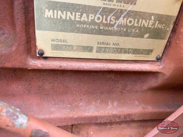 Image of Minneapolis-Moline M670 equipment image 3