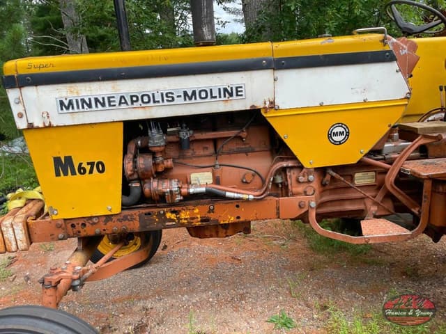 Image of Minneapolis-Moline M670 equipment image 1