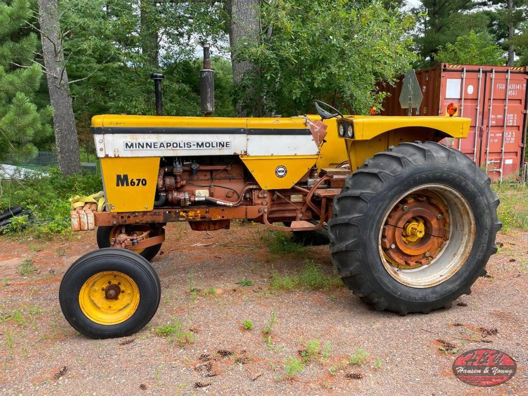 Minneapolis-Moline M670 Equipment Image0
