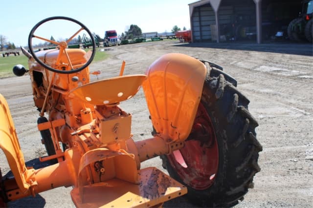 Image of Minneapolis-Moline R equipment image 2