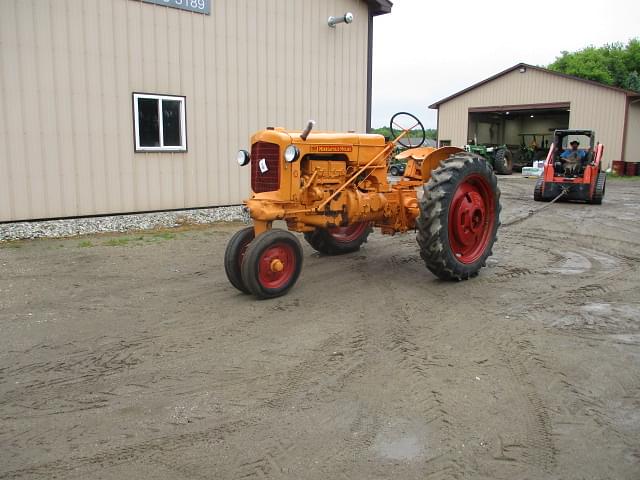 Image of Minneapolis-Moline R equipment image 1