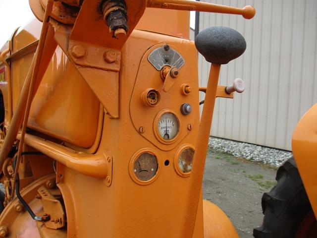 Image of Minneapolis-Moline R equipment image 3