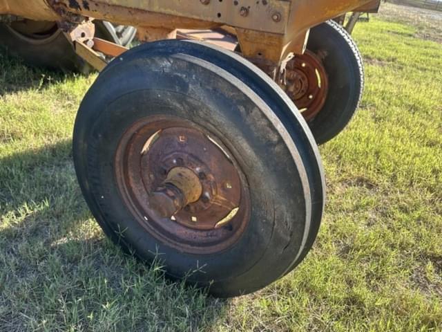 Image of Minneapolis-Moline U equipment image 4