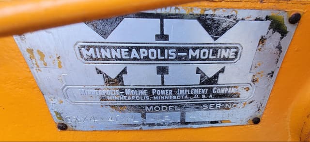 Image of Minneapolis-Moline R equipment image 4