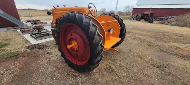 Image of Minneapolis-Moline R equipment image 4