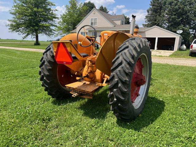 Image of Minneapolis-Moline U equipment image 2