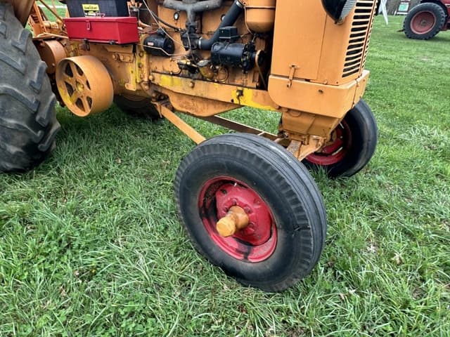 Image of Minneapolis-Moline U equipment image 4