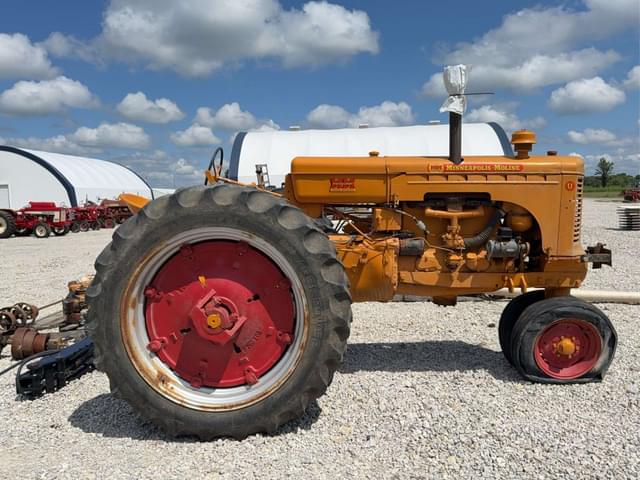 Image of Minneapolis-Moline U equipment image 3