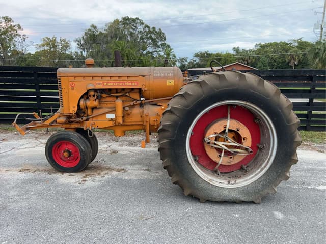 Image of Minneapolis-Moline U equipment image 1